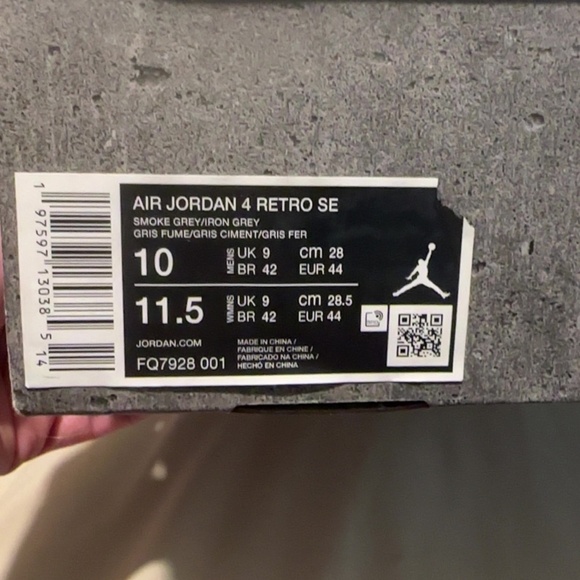 Jordan 4 Retro “Wet Cement”